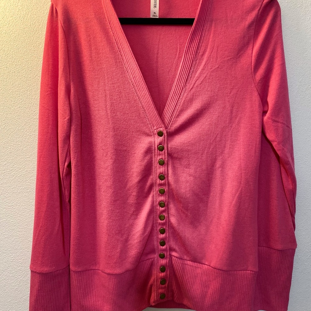 Beautiful pink Zenana v-neck button down cardigan.